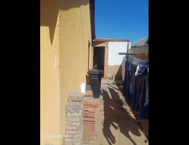 2 BEDROOM HOUSE FOR SALE IN CLAYVILLE